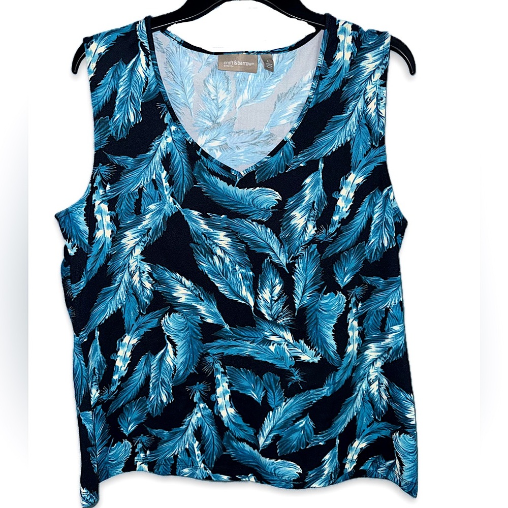 Croft & Barrow Blue, Black and White Feather Pattern Tank Top Size Large
